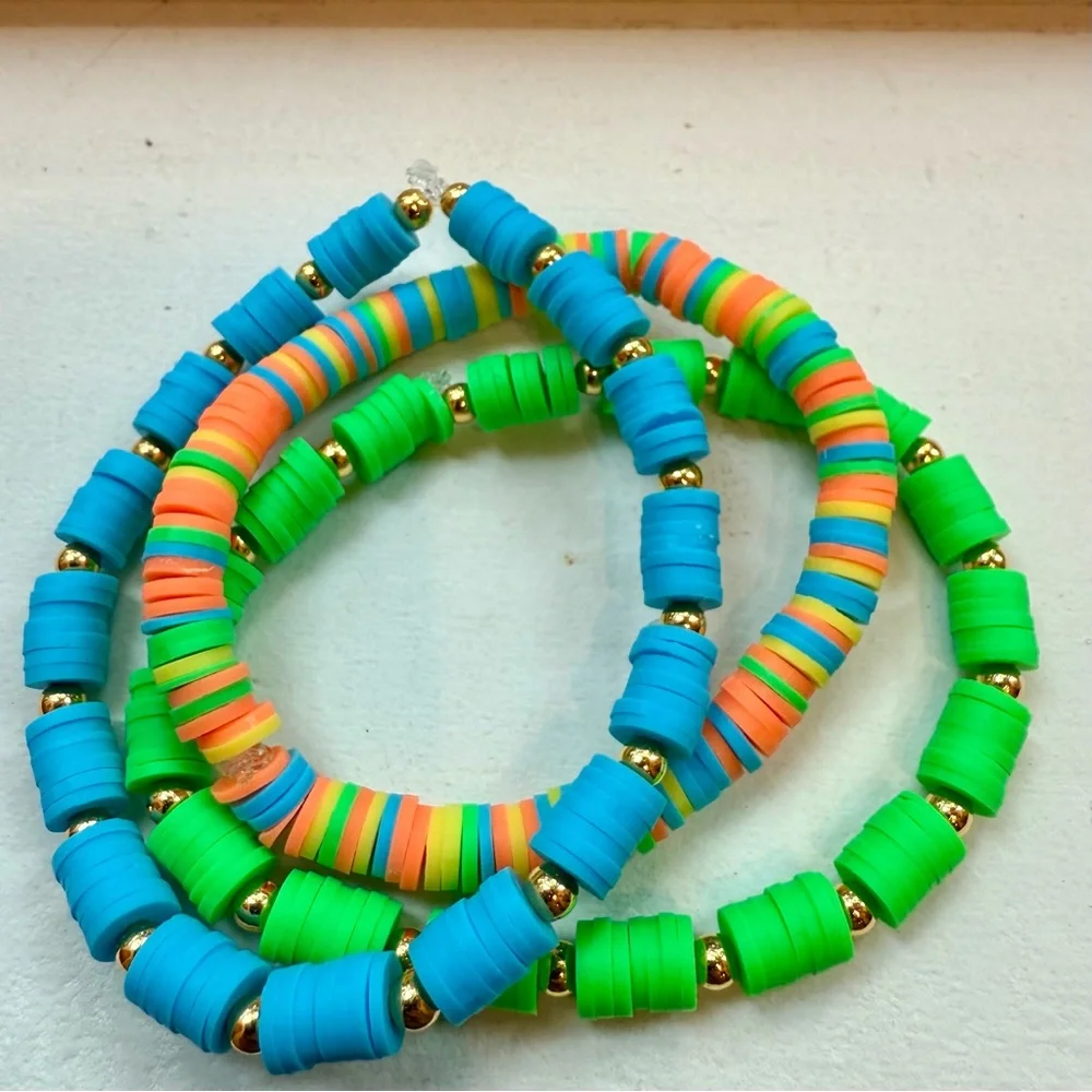 NEW Clay Bead Heishi Bracelet Stack Preppy
Summer Vacation Aesthetic Boho Chic - Picture 3 of 3